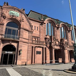 Frontalansicht Mannheimer Rosengarten ©Kropp